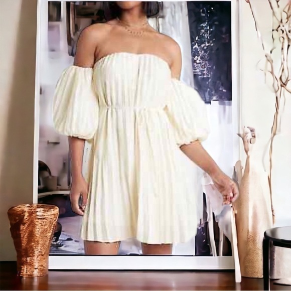 EXPRESS Cream Pleated Dress Belted Puff Off Shoulder Sleeves Sz S - Picture 1 of 13